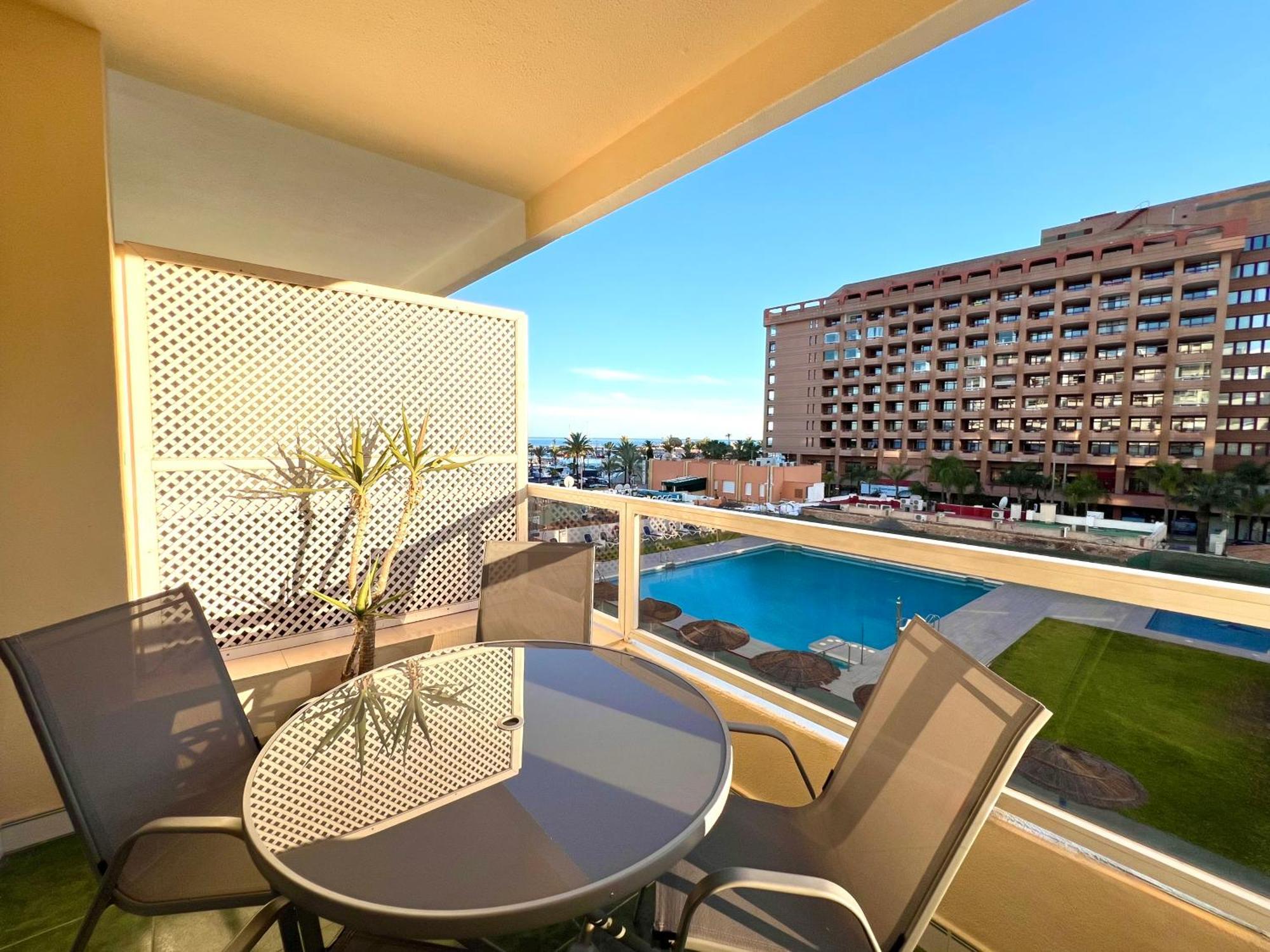 Pyr Beach And Pool Studio I Фуeнхирола Екстериор снимка
